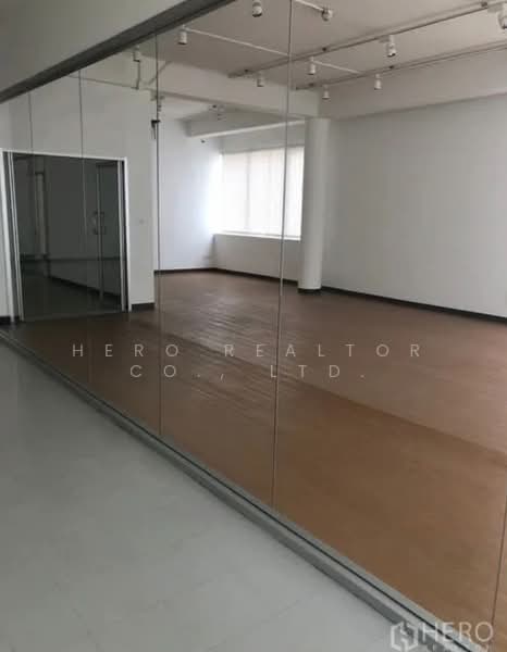 For Rent Bangkok Office Surawong BTS Sala Daeng Bang Rak BRE23006, Bangkok, Si Phraya, Bang Rak, Bangkok, , 237 sqm, Office Space For Rent, by Hero Realtor Co., Ltd., 60095611 - DDproperty.com