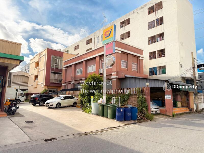 For Sale - Theparak Commercial Building near CJ supermarket, Samut Prakan