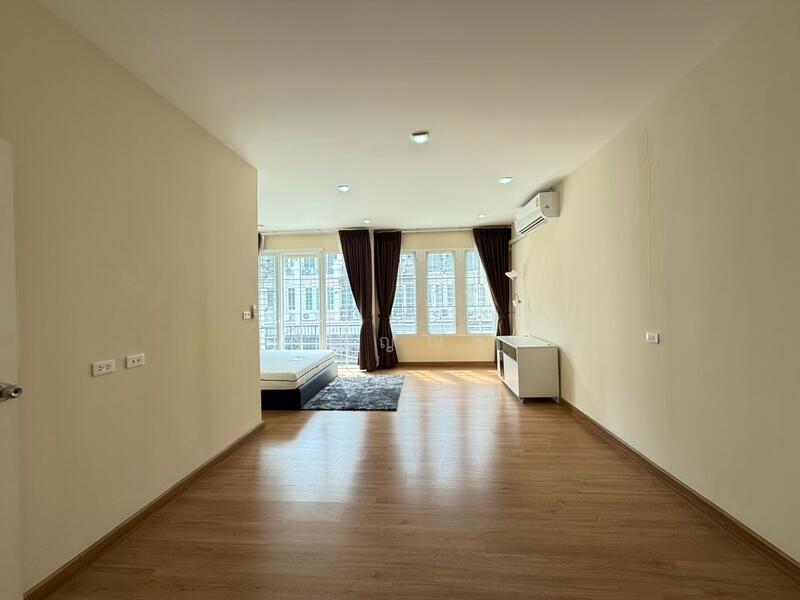 Golden Town Ladprao-Kaset Nawamin, Bangkok, Chorake Bua, Lat Phrao, Bangkok, 5 Bedrooms, 187 sqm, Townhouse For Sale, by กัญญณัช, 60096502 - DDproperty.com