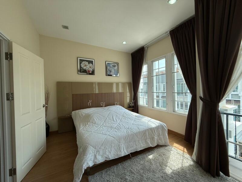 Golden Town Ladprao-Kaset Nawamin, Bangkok, Chorake Bua, Lat Phrao, Bangkok, 5 Bedrooms, 187 sqm, Townhouse For Sale, by กัญญณัช, 60096502 - DDproperty.com