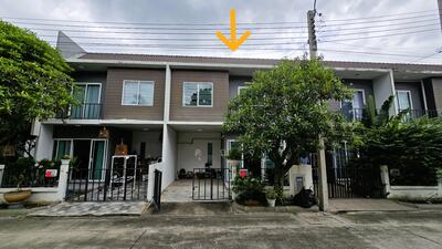 ขาย - ขาย ทาวน์โฮม หมู่บ้าน อารียา เดอะคัลเลอร์ส วงแหวน-ราชพฤกษ์ เฟส3 17.5 ตร.ว. โครงการติดถนน, นนทบุรี