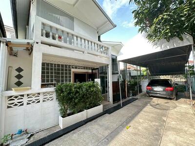 ขาย - บ้านเดี่ยว 2 หลัง 2 ชั้น 42 ตร.ว. บ้านเดี่ยว ซอยพรหมนิมิตร2 แยก5 ถนนนครอินทร์, นนทบุรี