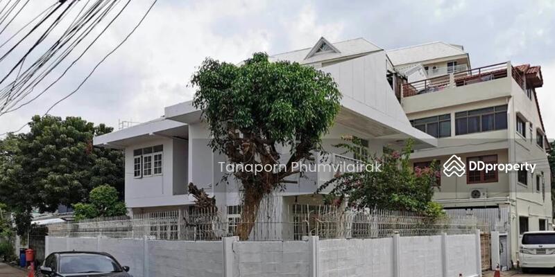 For Sale - 4-Bedroom House, Bangkok
