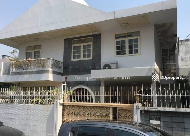 For Sale - 4-Bedroom House, Bangkok