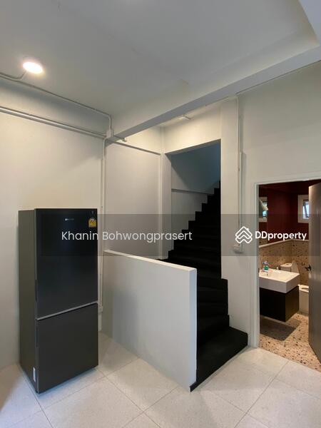 ให้เช่า - 4-Br Townhouse near ARL Ramkhamhaeng (2185024), กรุงเทพ
