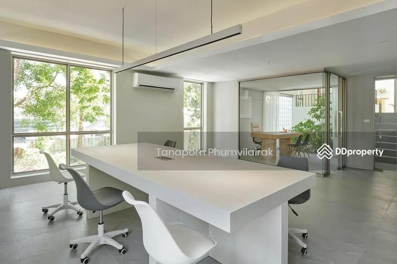 For Rent - 2-Bedroom House, Bangkok