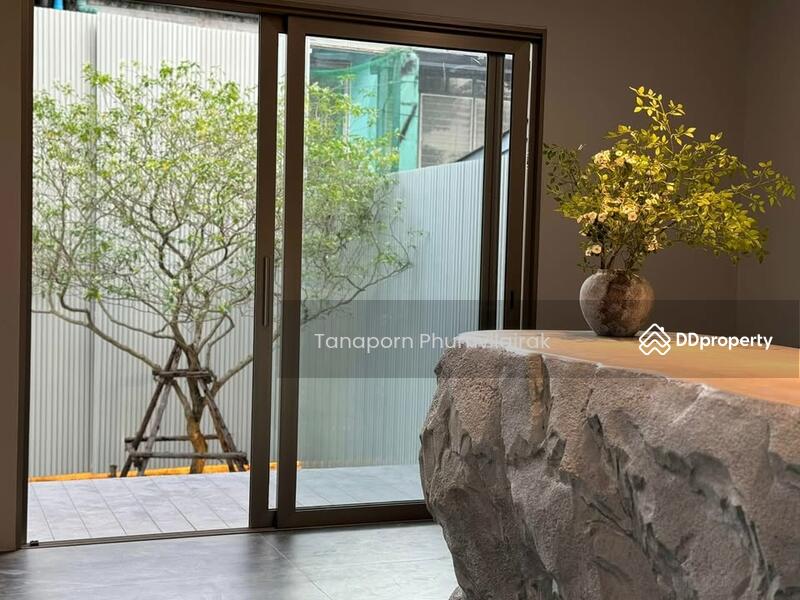 For Rent - 2-Bedroom House, Bangkok