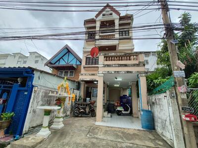 ขาย - 93061 - ขายด่วน หอพัก-ห้องเช่า 4 ชั้น 28 ตร.ว. ราคาดี โซนรัชดา ซอยเปรมสมบัติแยก 6 ใกล้ MRT, กรุงเทพ