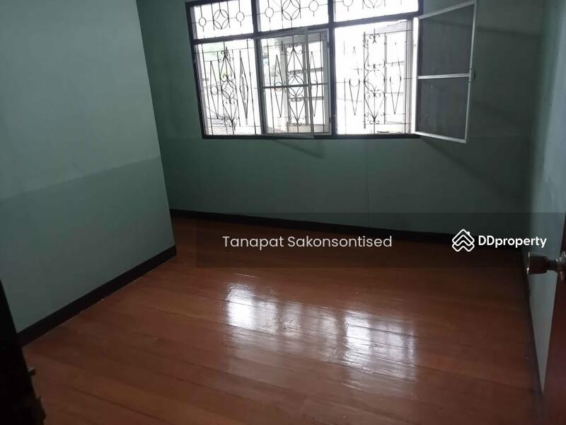 For Rent - 4-Bedroom House, Bangkok