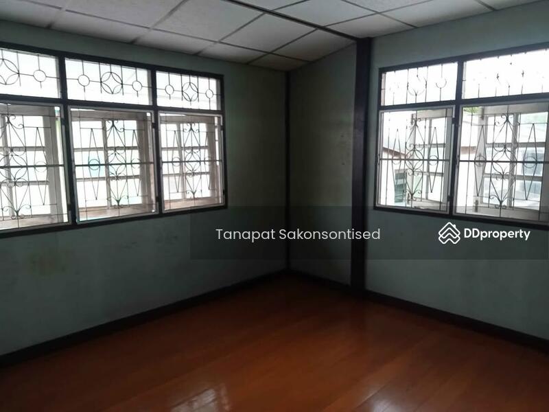For Rent - 4-Bedroom House, Bangkok