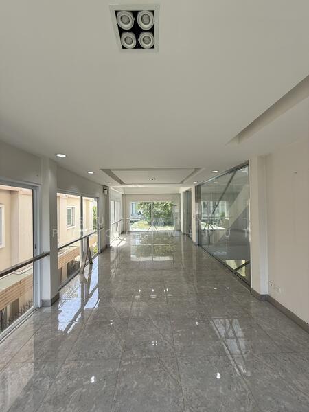 For Rent - House Modern Style For Rent Sukhumwit 50 Open Showroom | Office | Clinic, Bangkok