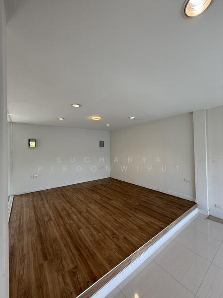 For Rent - House Modern Style For Rent Sukhumwit 50 Open Showroom | Office | Clinic, Bangkok