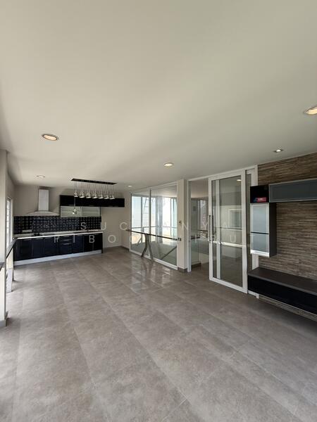 For Rent - House Modern Style For Rent Sukhumwit 50 Open Showroom | Office | Clinic, Bangkok