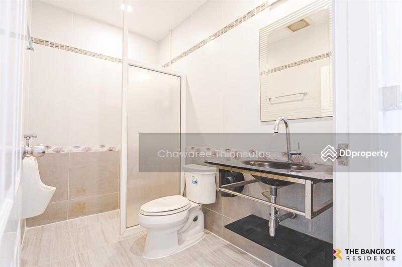 ขาย - Townhouse area Ladprao near MRT Lat Phrao 101, กรุงเทพ