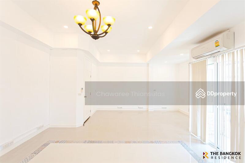 ขาย - Townhouse area Ladprao near MRT Lat Phrao 101, กรุงเทพ