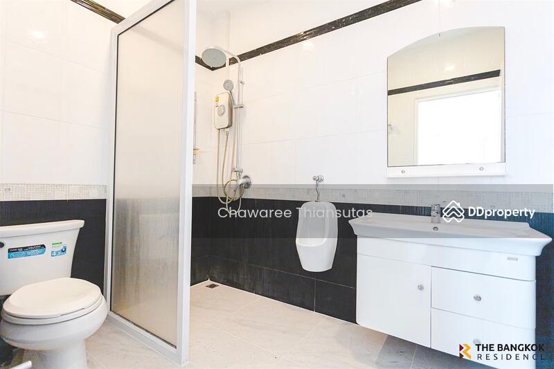 ขาย - Townhouse area Ladprao near MRT Lat Phrao 101, กรุงเทพ