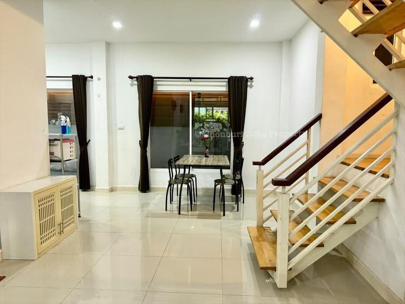ให้เช่าบ้านแฝด ม.ทริโอทาวน์ นาพร้าว ศรีราชา พร้อมอยู่, Chon Buri (Pattaya), Surasak, Si Racha, Chon Buri (Pattaya), 3 Bedrooms, 150 sqm, Single Detached House For Rent, by Dusit Saengfa, 60098396 - DDproperty.com