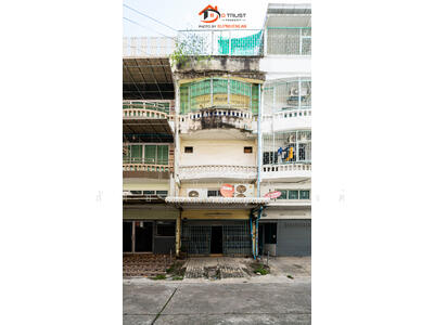 ขาย - ขายด่วน ตึกแถว 3 ชั้น มีชั้นลอย อ่อนนุช 28 เนื้อที่ 16ตร.ว. ราคาไม่เเพง, กรุงเทพ