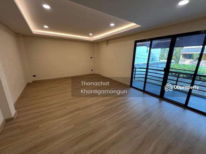 ขาย - Waratorn Ville : หมู่บ้านวราธรวิลล์, กรุงเทพ