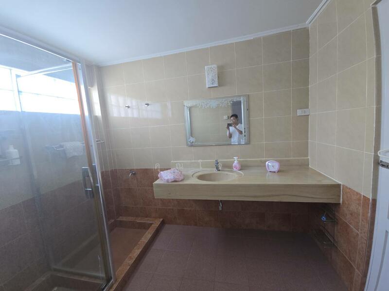 Rare item! บ้านเดี่ยว 2 ชั้น พัฒนาการ61 พื้นไม้สักแท้ Renovate ใหม่ทั้งหลังพร้อมที่จอดรถ 5คัน, Bangkok, พัฒนาการ 61 ซอย 15, Prawet, Prawet, Bangkok, 5 Bedrooms, 338 sqm, Single Detached House For Sale, by คุณโจ, 60100181 - DDproperty.com