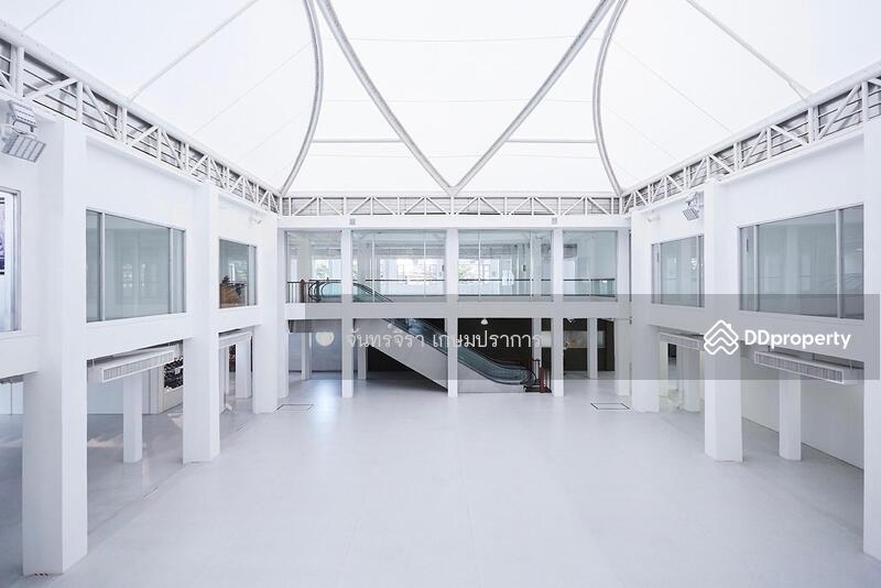 For Rent - Prime Gym Space for Rent at Silom Surawong, Ground Floor, Near BTS Saladaeng, Bangkok