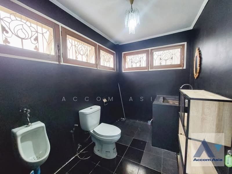 4 Bedrooms House for Rent in Sukhumvit, Bangkok near BTS Ekkamai (90343), Bangkok, Khlong Tan Nua, Watthana, Bangkok, 4 Bedrooms, 280 sqm, Single Detached House For Rent, by Accom Asia, 60100252 - DDproperty.com