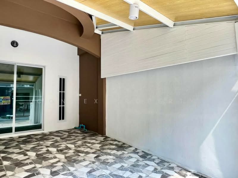 Phong Sirichai 1, Samut Sakhon, Om Noi, Krathum Baen, Samut Sakhon, 4 Bedrooms, 140 sqm, Townhouse For Sale, by Connex Property, 60100318 - DDproperty.com