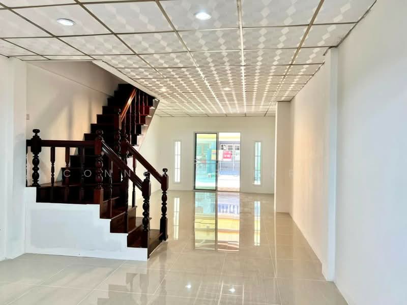 Phong Sirichai 1, Samut Sakhon, Om Noi, Krathum Baen, Samut Sakhon, 4 Bedrooms, 140 sqm, Townhouse For Sale, by Connex Property, 60100318 - DDproperty.com