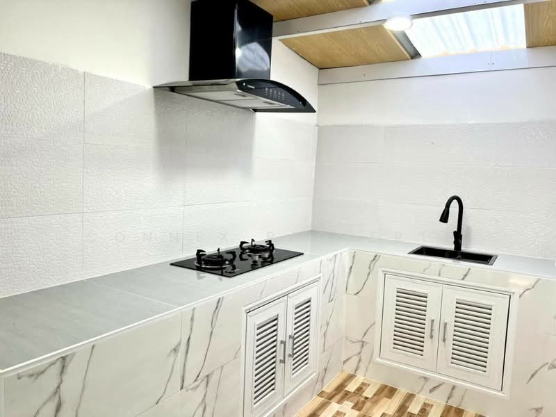 Phong Sirichai 1, Samut Sakhon, Om Noi, Krathum Baen, Samut Sakhon, 4 Bedrooms, 140 sqm, Townhouse For Sale, by Connex Property, 60100318 - DDproperty.com