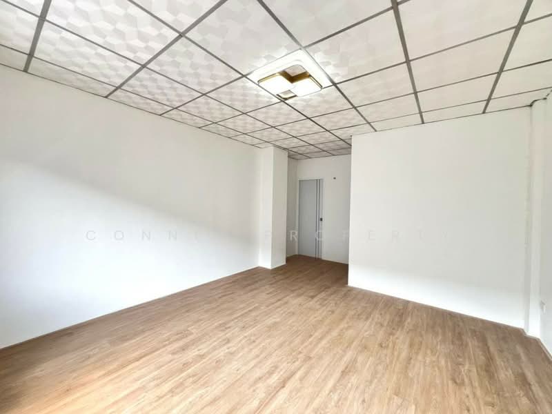 Phong Sirichai 1, Samut Sakhon, Om Noi, Krathum Baen, Samut Sakhon, 4 Bedrooms, 140 sqm, Townhouse For Sale, by Connex Property, 60100318 - DDproperty.com