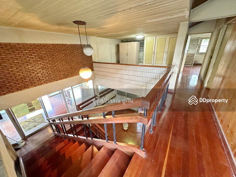 For Sale - Stylish 2-Storey House with Beautiful Land in the Heart of the City, Bangkok