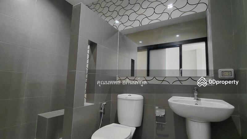 For Rent - For rent, a 3-storey townhome, 252 sq.m., The Chance Baromaratchonni-Sai 5, near Central Salaya, Nakhon Pathom