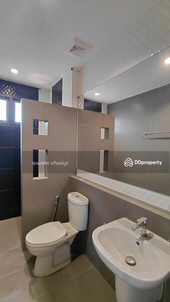For Rent - For rent, a 3-storey townhome, 252 sq.m., The Chance Baromaratchonni-Sai 5, near Central Salaya, Nakhon Pathom
