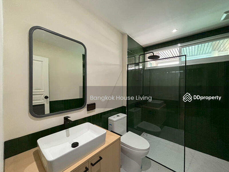 For Rent - AA Court, Bangkok