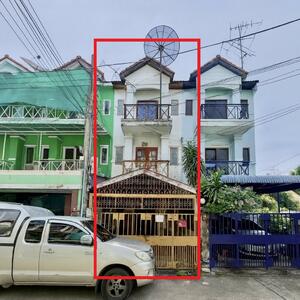 ขาย - โอกาสมีบ้านในฝันอยู่ทางนี้!!! ขาย ทาวน์โฮม 3 ชั้น 4 ห้องนอน ในซอยจรัญฯ75 รีโนเวทไม่เยอะ, กรุงเทพ