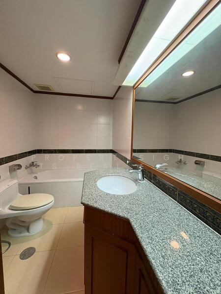 For Rent - Baan Na Varang Condominium, Bangkok