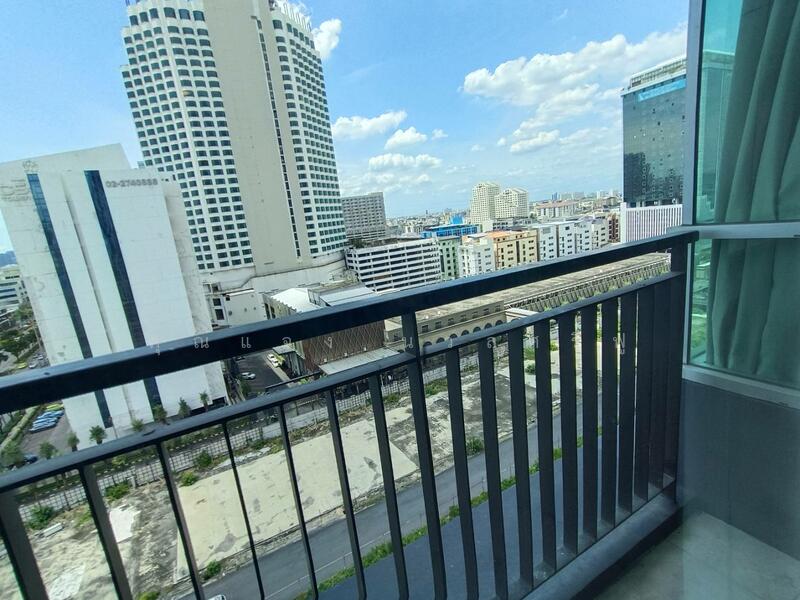 Life Ratchadapisek, Bangkok, 279 Ratchadapisaek Road, Huai Khwang, Bangkok, 2 Bedrooms, 46 sqm, Condo For Rent, by คุณแจง นวลศรีฟู, 60101133 - DDproperty.com