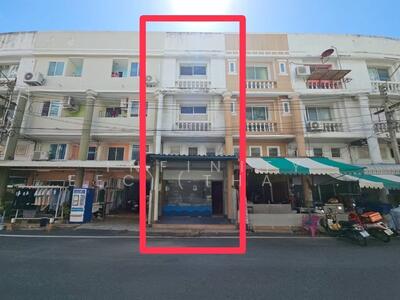 ขาย - (Office A ) ขายอาคารพาณิชย์3ชั้นครึ่ง ใจกลางศรีราชา ทำเลดีมาก เดินทางสะดวก, ชลบุรี