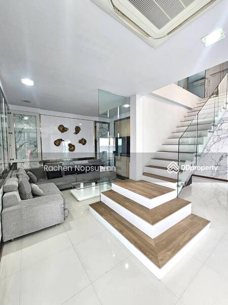For Sale - For sale: Luxury 2-story detached house with furniture, solar cell system throughout, 4 bedrooms,, Songkhla