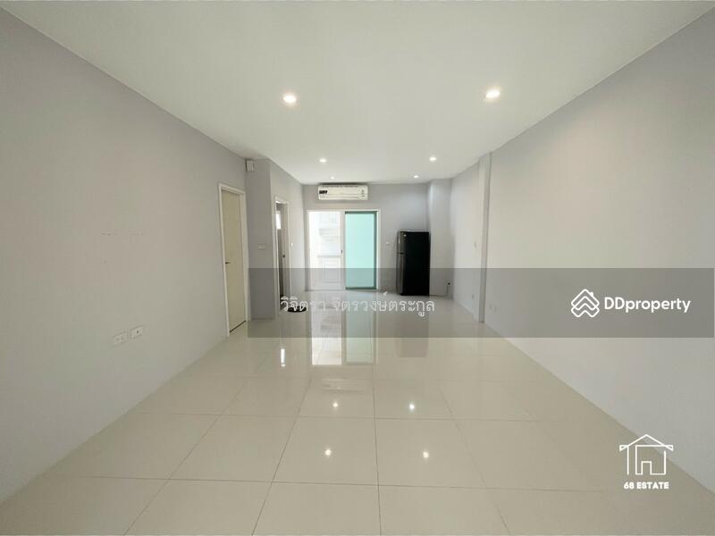 For Sale - Cher Watcharapol, Bangkok