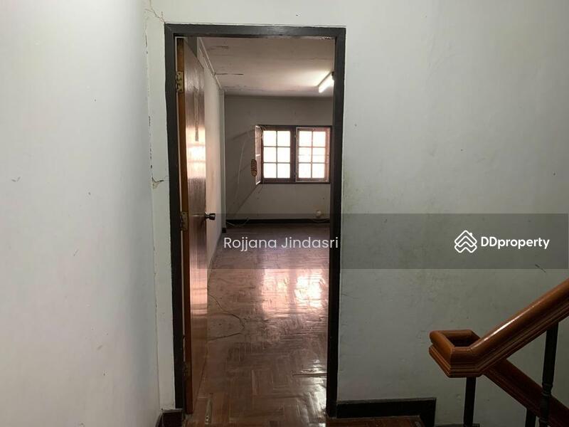 For Sale - 4-Bedroom Townhouse, Bangkok