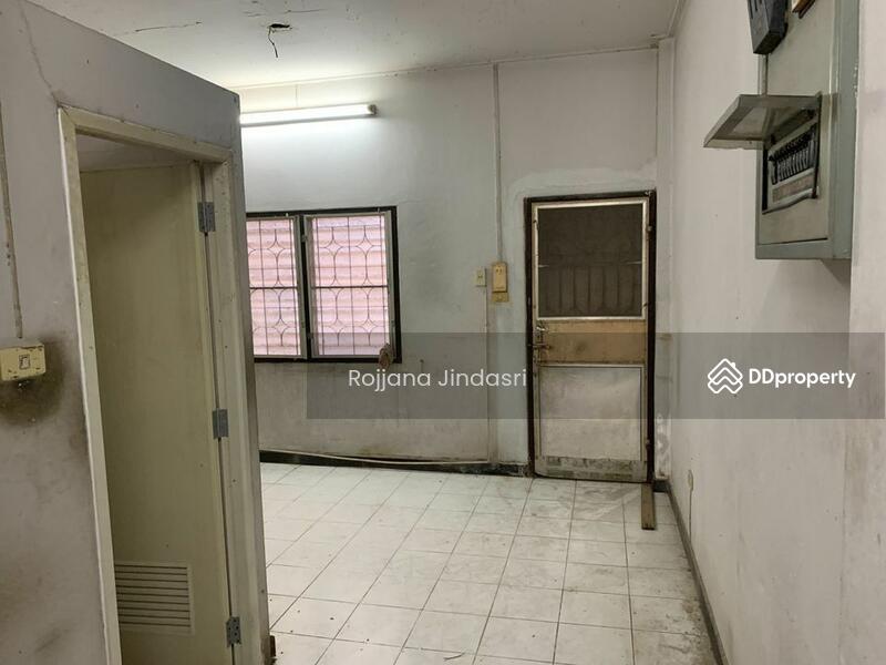 For Sale - 4-Bedroom Townhouse, Bangkok