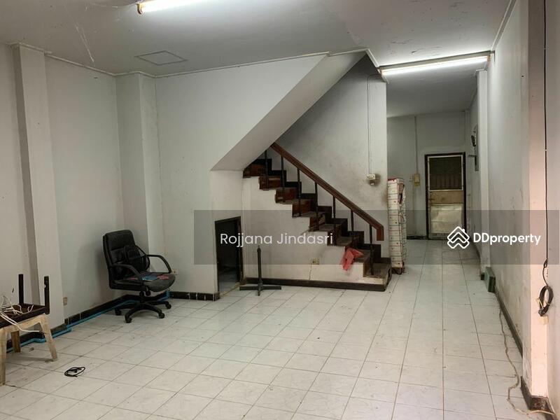 For Sale - 4-Bedroom Townhouse, Bangkok