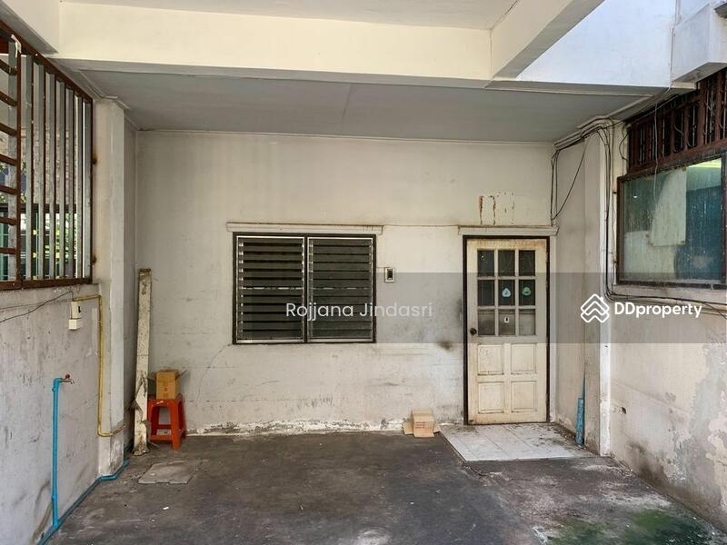 For Sale - 4-Bedroom Townhouse, Bangkok