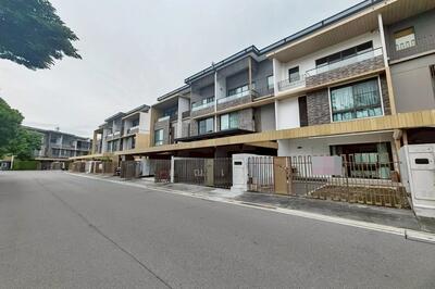 ขาย - Landmark Ekamai-Ramindra : แลนด์มาร์ค เอกมัย-รามอินทรา, กรุงเทพ