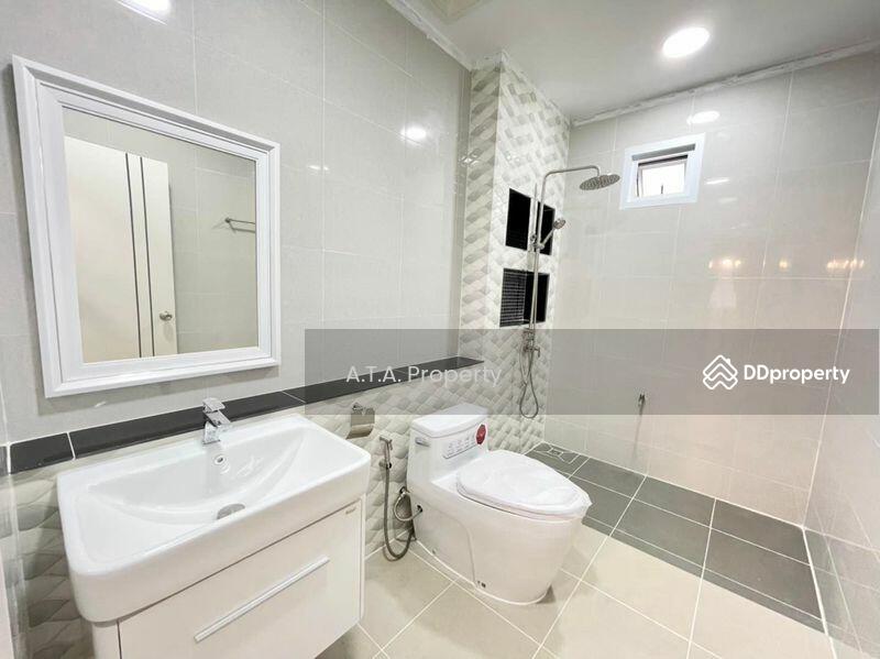 For Sale - Premwara Village, Sriracha, Chon Buri