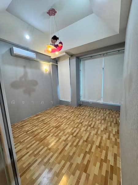 ให้เช่าบ้านลาดพร้าว 71 ตกแต่งใหม่, Bangkok, Lat Phrao, Bangkok, 4 Bedrooms, 156 sqm, Townhouse For Rent, by เฌอณิษฐา  นิติวัชญ์วาณิช, 60103276 - DDproperty.com