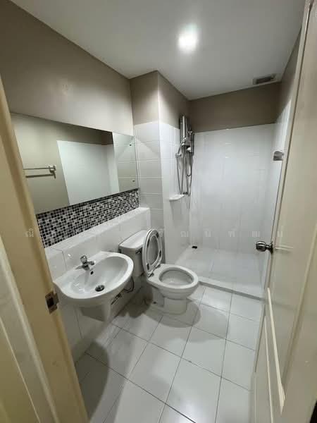 ให้เช่าบ้านลาดพร้าว 71 ตกแต่งใหม่, Bangkok, Lat Phrao, Bangkok, 4 Bedrooms, 156 sqm, Townhouse For Rent, by เฌอณิษฐา  นิติวัชญ์วาณิช, 60103276 - DDproperty.com