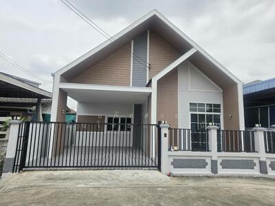 ขาย - Mu Ban Bua Khao Ramkhamhaeng 174 : หมู่บ้าน บัวขาว รามคําแหง 174, กรุงเทพ