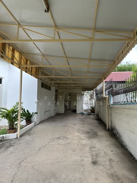 Muang Ake Village, Pathum Thani, Muang Ake Rd, Lak Hok, Muang Pathum Thani, Pathum Thani, 4 Bedrooms, 300 sqm, Single Detached House For Sale, by PITCHA SUVARNAZORN, 60103427 - DDproperty.com